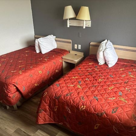 Regency Inn Tulsa Oakhurst Экстерьер фото
