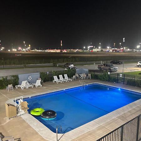 Regency Inn Tulsa Oakhurst Экстерьер фото