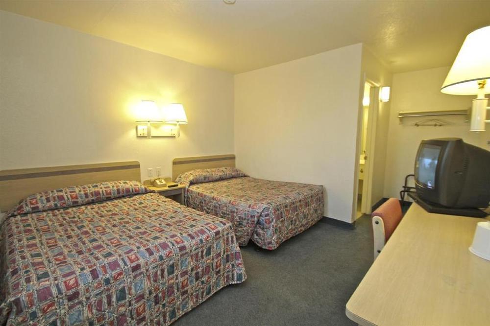 Regency Inn Tulsa Oakhurst Номер фото